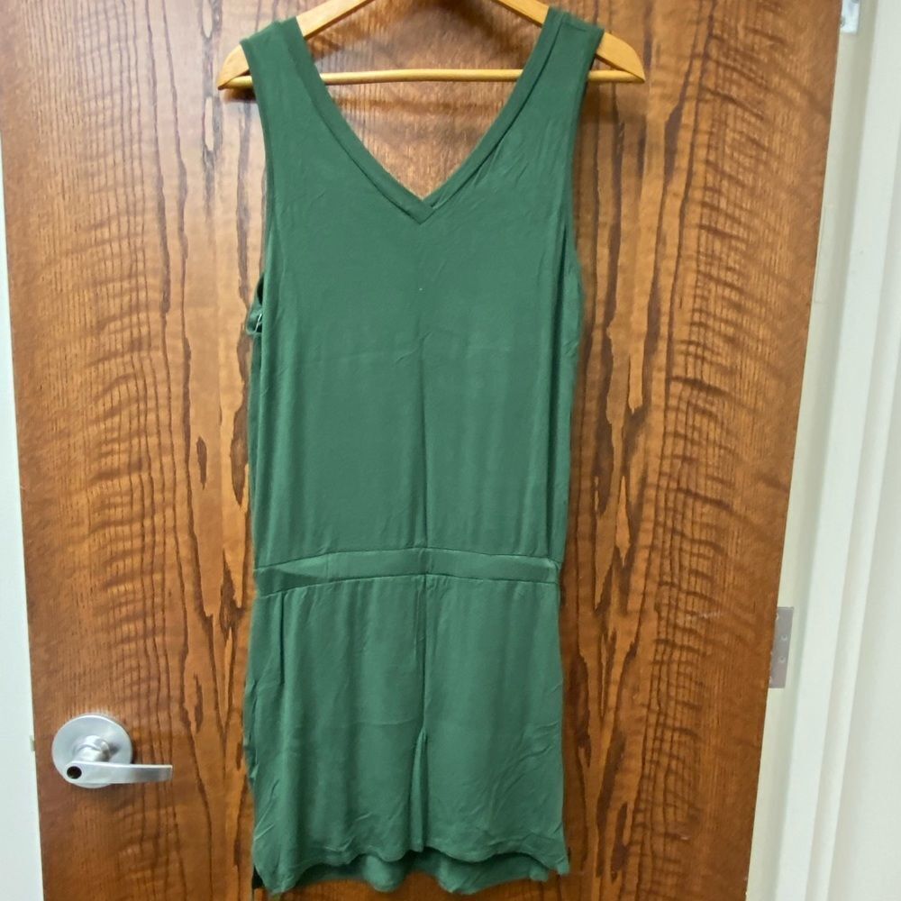 PEYTON Jensen green v neck drawstring waist mini dress romper